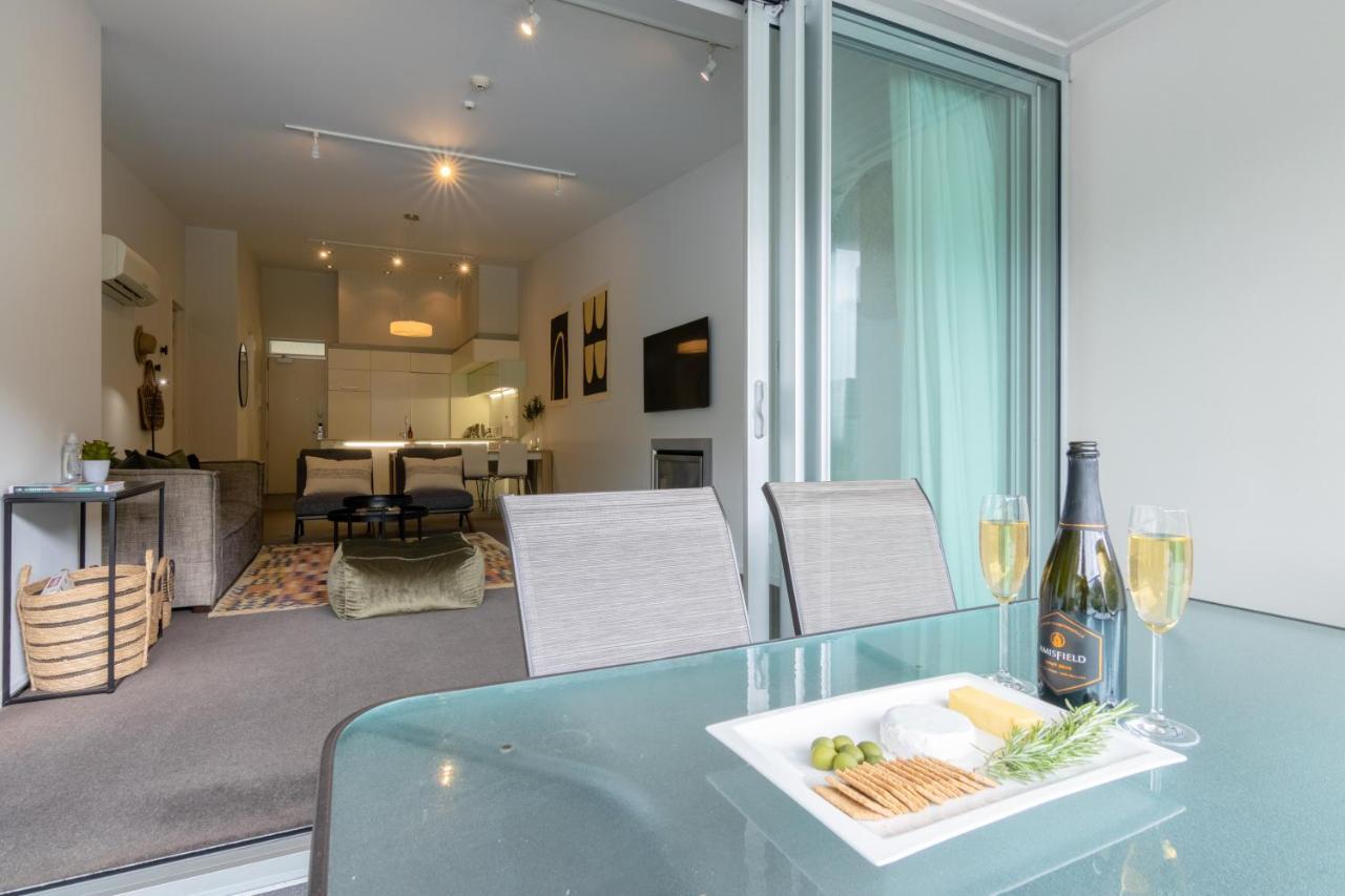 Stylish Haven Luxury Interiors In Prime Location Queenstown Exterior foto