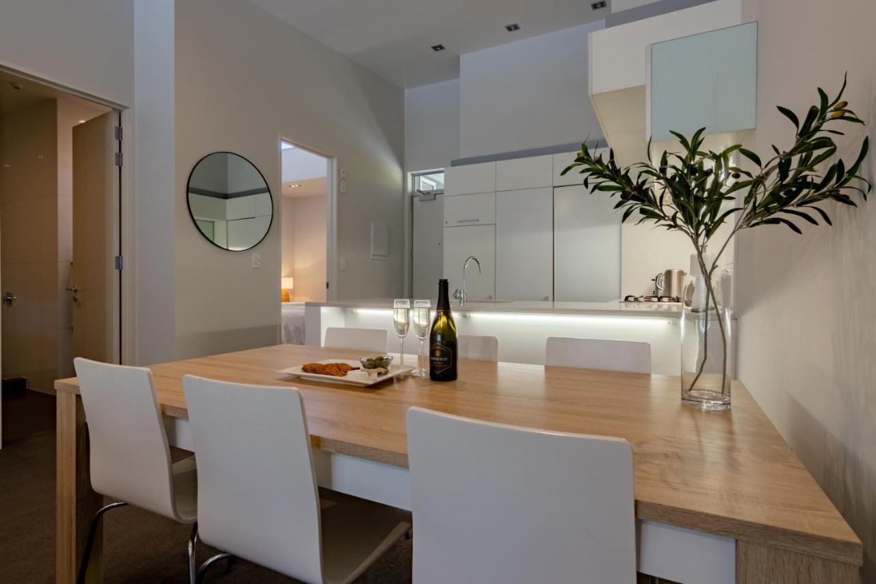 Stylish Haven Luxury Interiors In Prime Location Queenstown Exterior foto