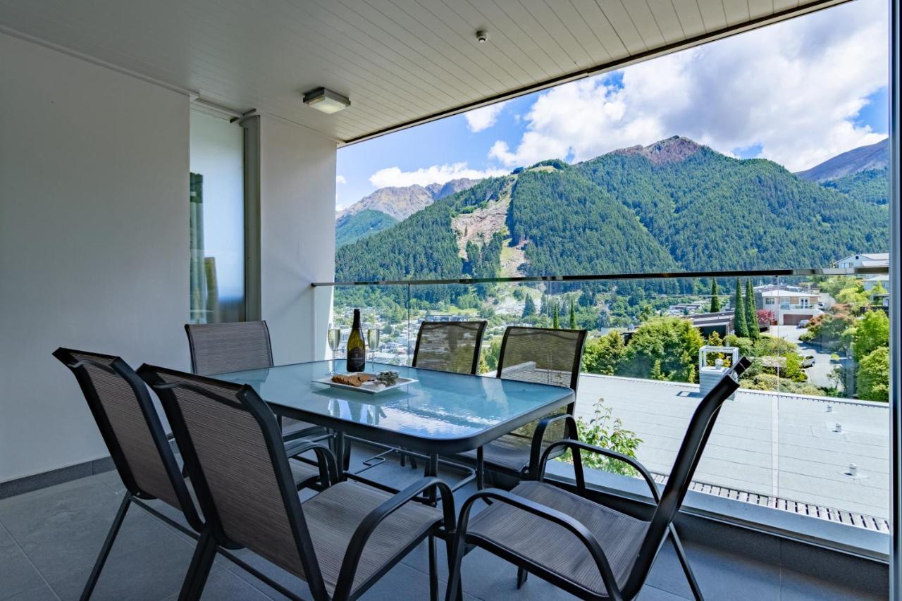 Stylish Haven Luxury Interiors In Prime Location Queenstown Exterior foto