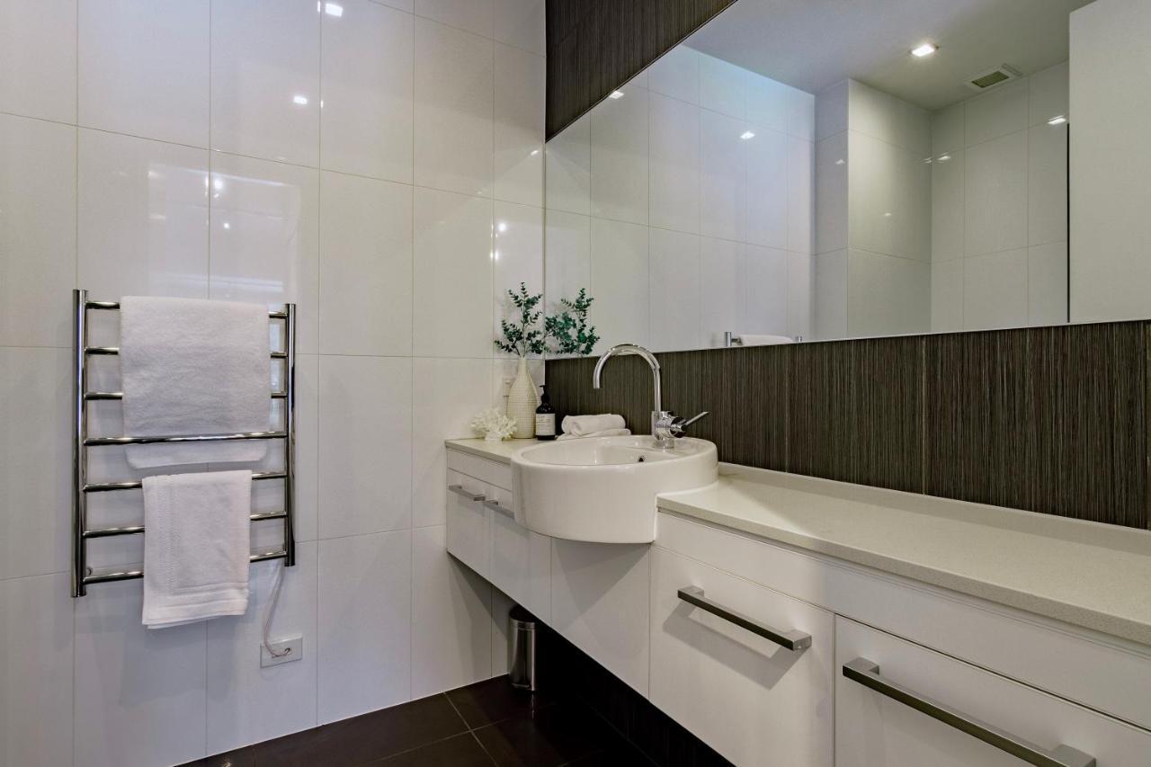 Stylish Haven Luxury Interiors In Prime Location Queenstown Exterior foto