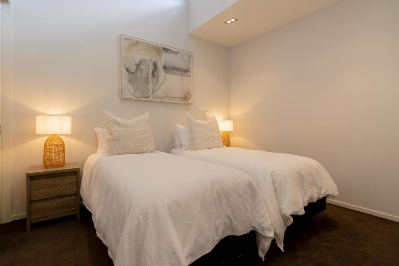 Stylish Haven Luxury Interiors In Prime Location Queenstown Exterior foto