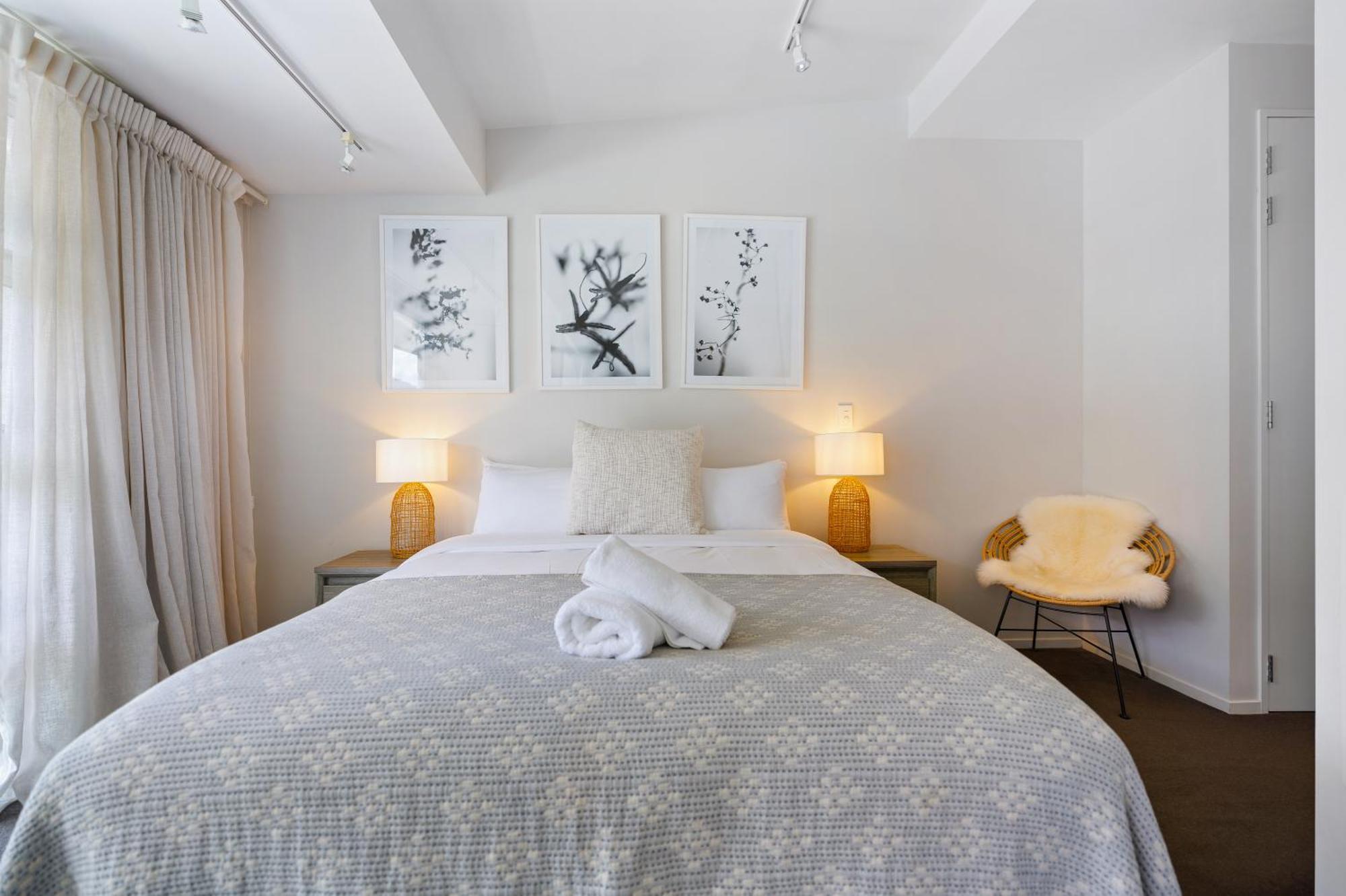 Stylish Haven Luxury Interiors In Prime Location Queenstown Exterior foto
