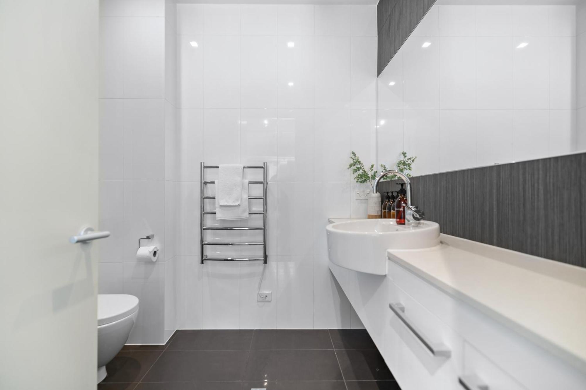 Stylish Haven Luxury Interiors In Prime Location Queenstown Exterior foto